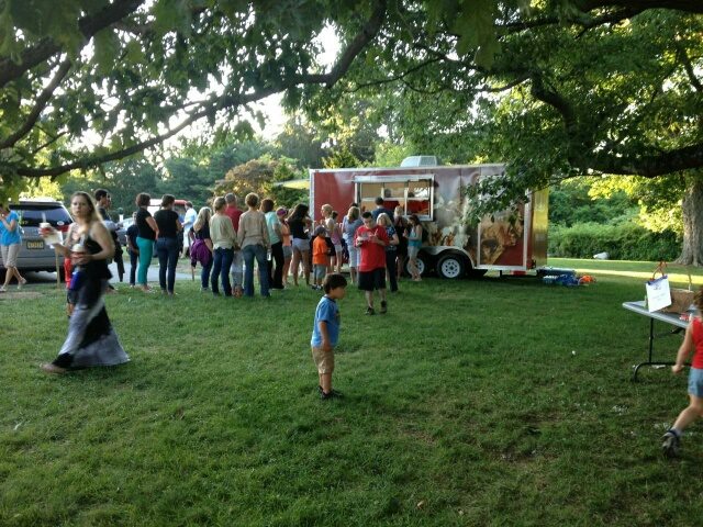 Cold Stone Creamery Ice Cream Trailer is Popular for Outdoor Events!